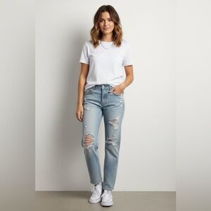 American Eagle Boy Crop Distressed Jeans